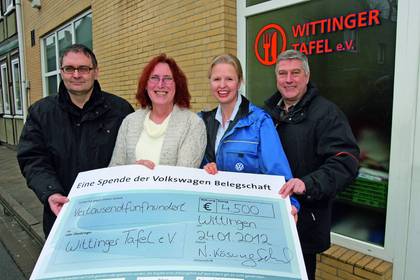 VW-Mitarbeiter spenden an Wittinger Tafel