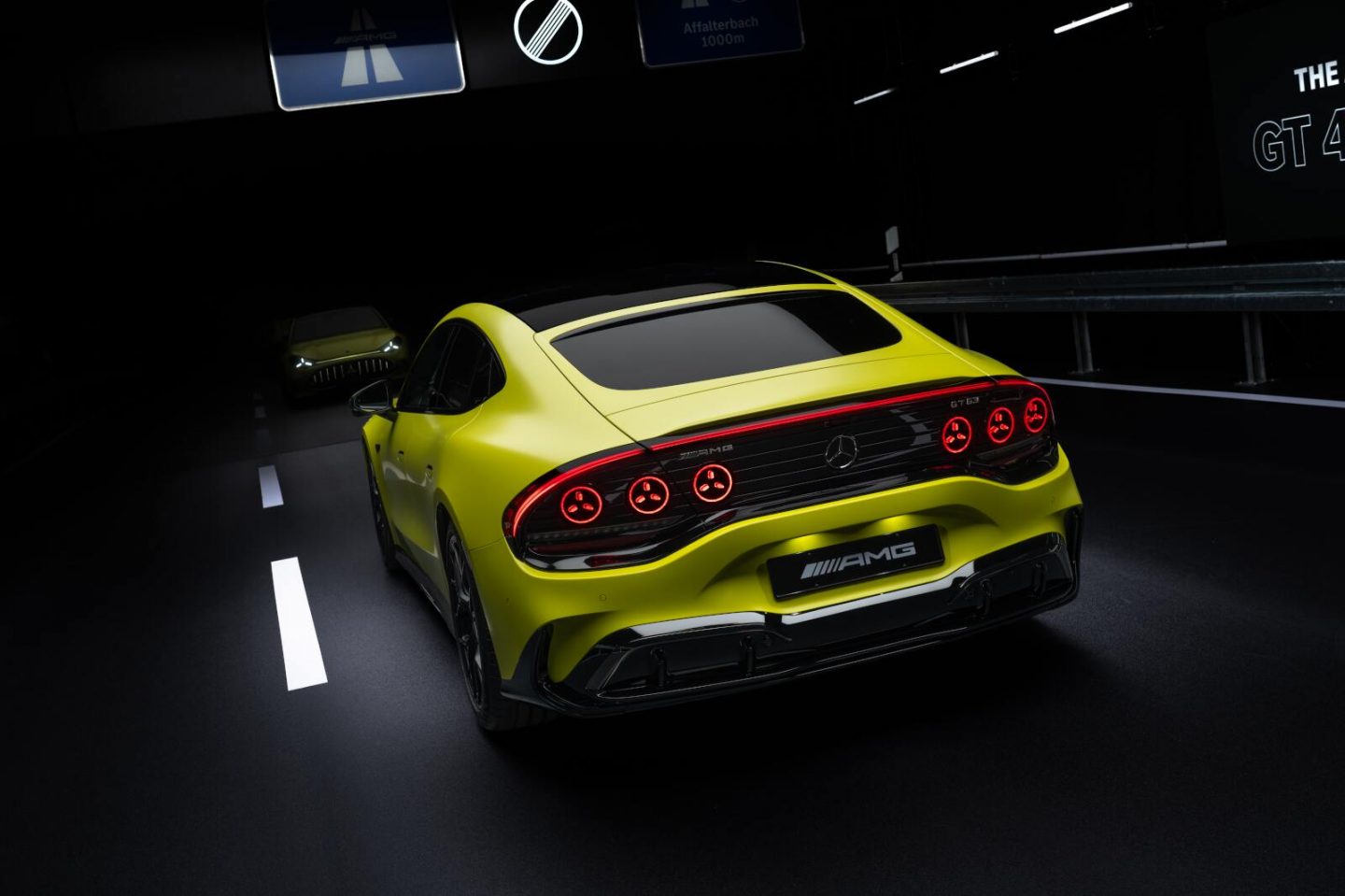Mercedes-AMG GT 4-Tuerer Coupé startet elektrisch neu