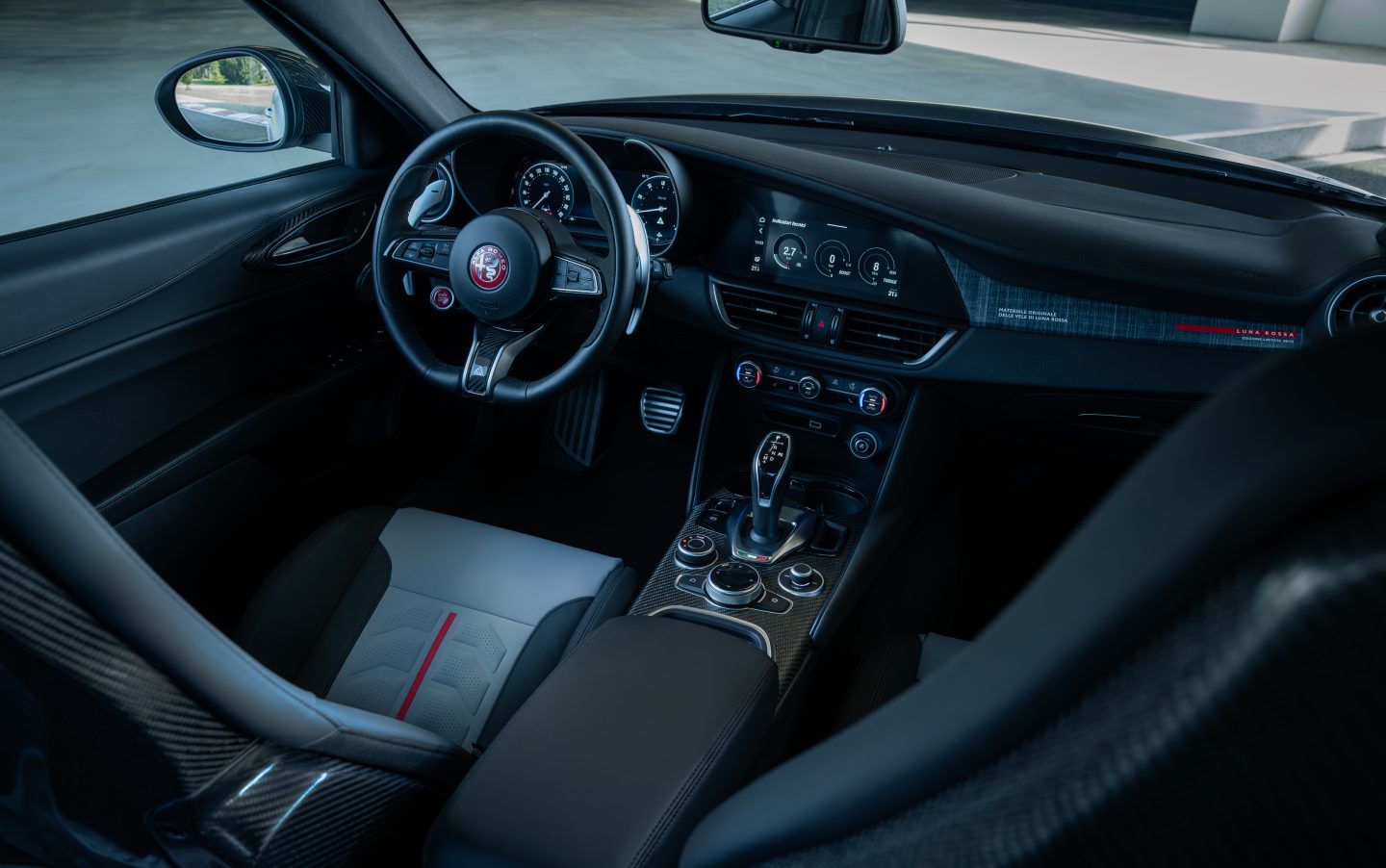 Alfa Romeo Giulia Quadrifoglio Luna Rossa wird in Balocco aerodynamisch erprobt