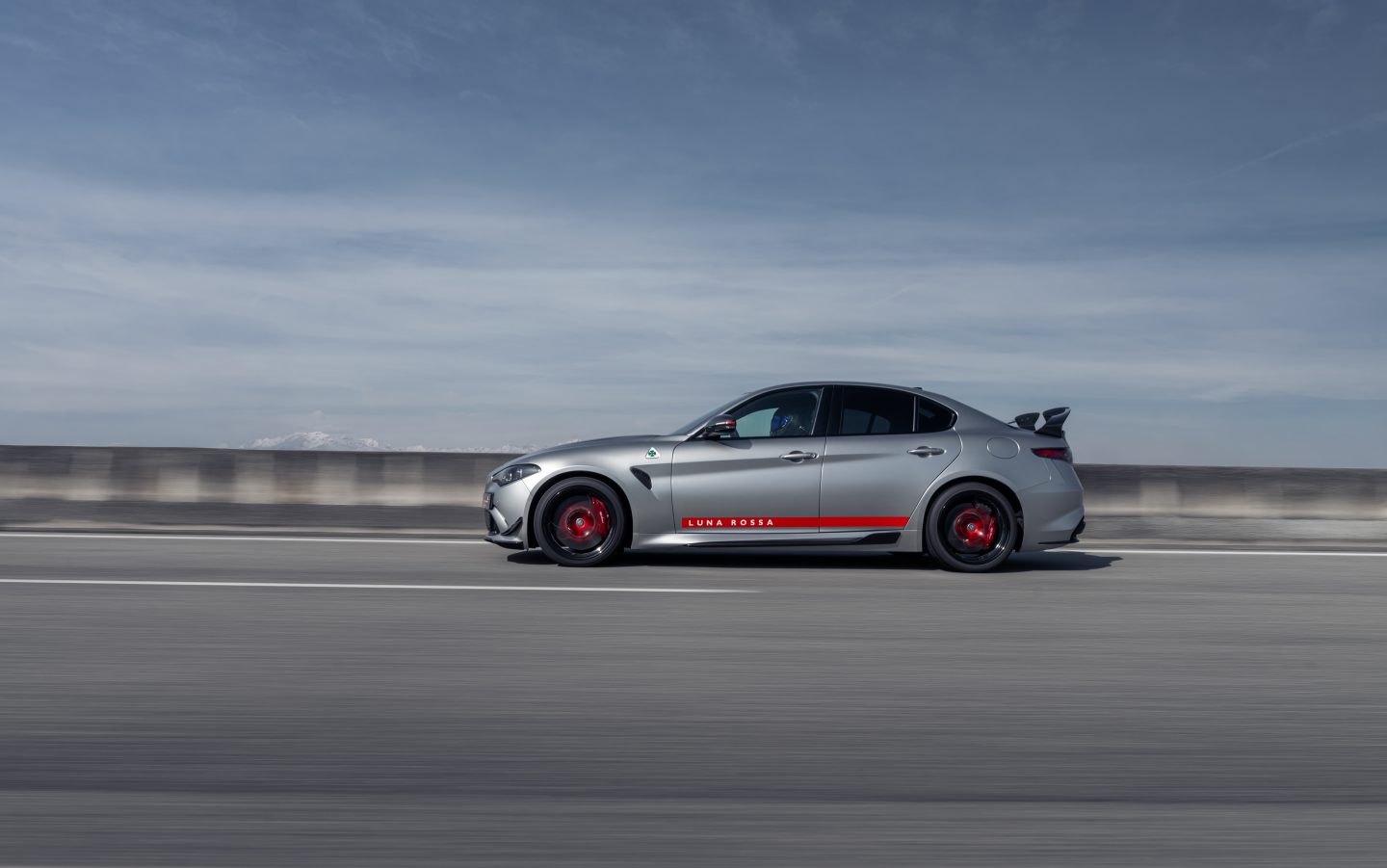 Alfa Romeo Giulia Quadrifoglio Luna Rossa wird in Balocco aerodynamisch erprobt