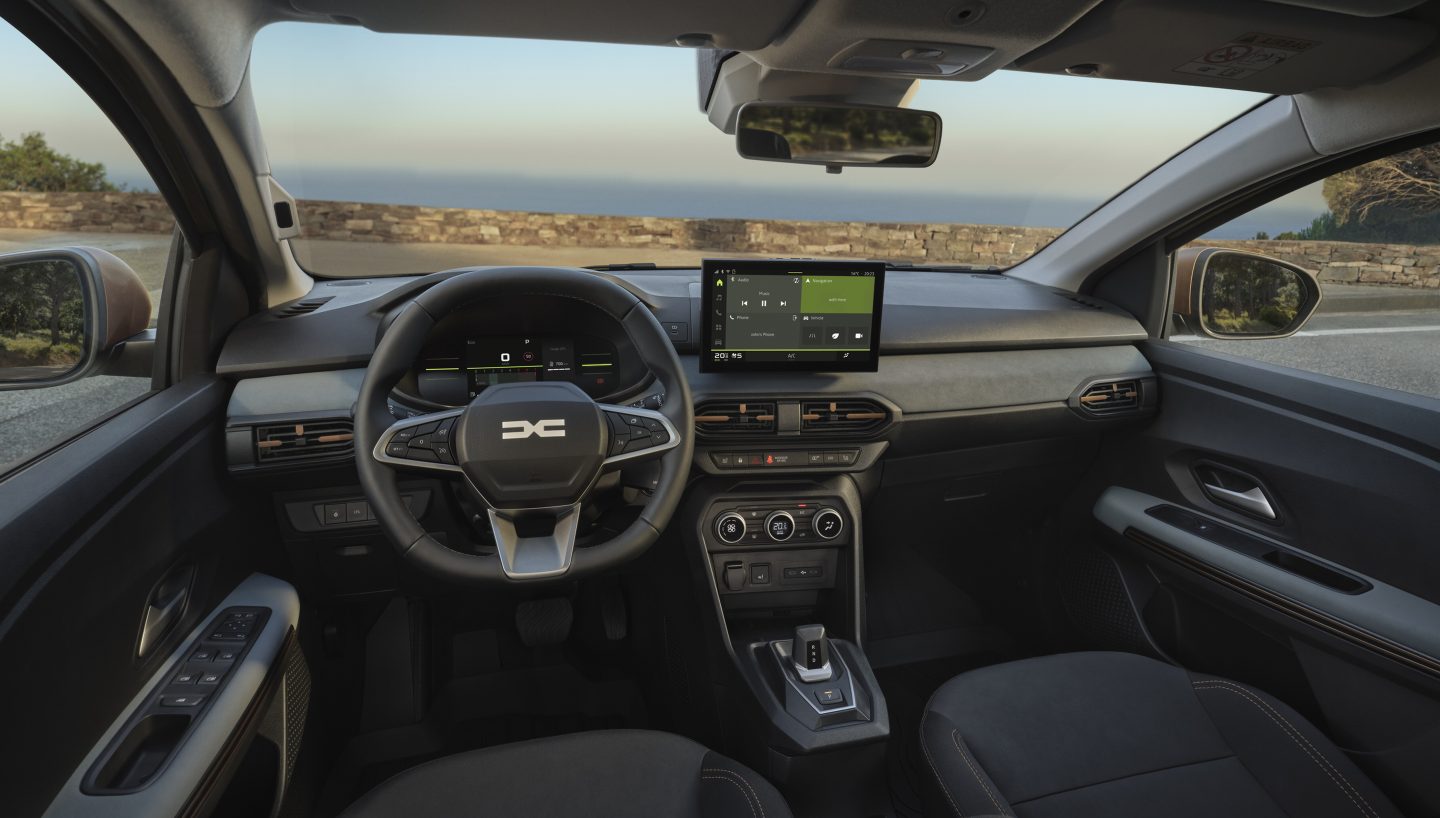 Dacia Sandero Stepway hybrid 155 startet in den Bestellverkauf