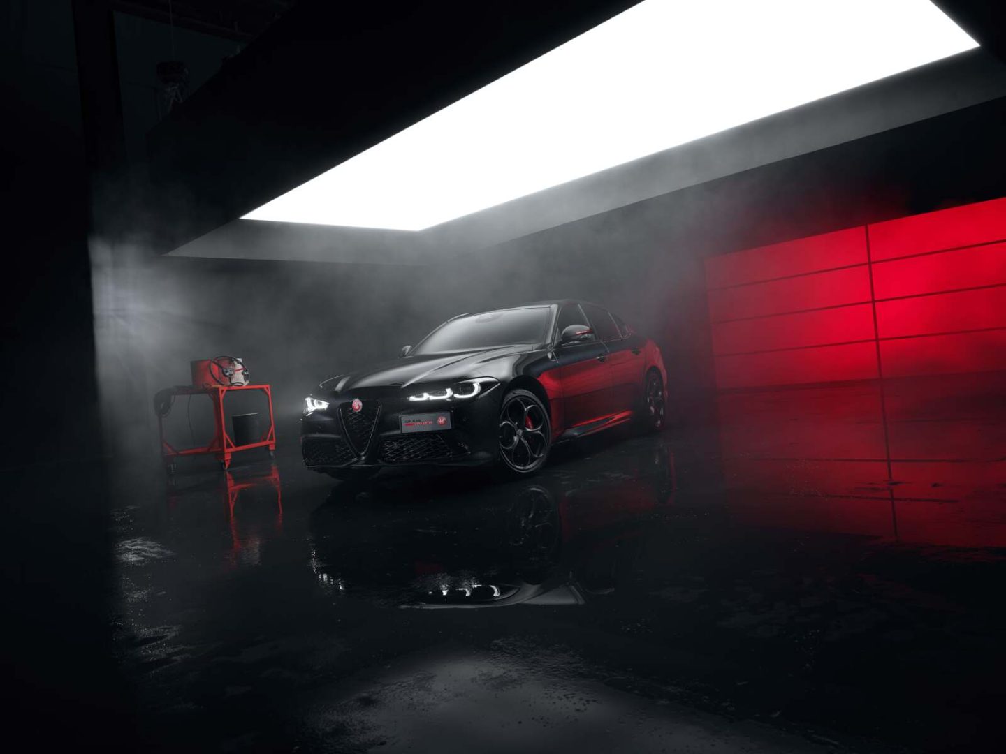 Alfa Romeo zeigt Sonderserie Luna Rossa für mehrere Modelle